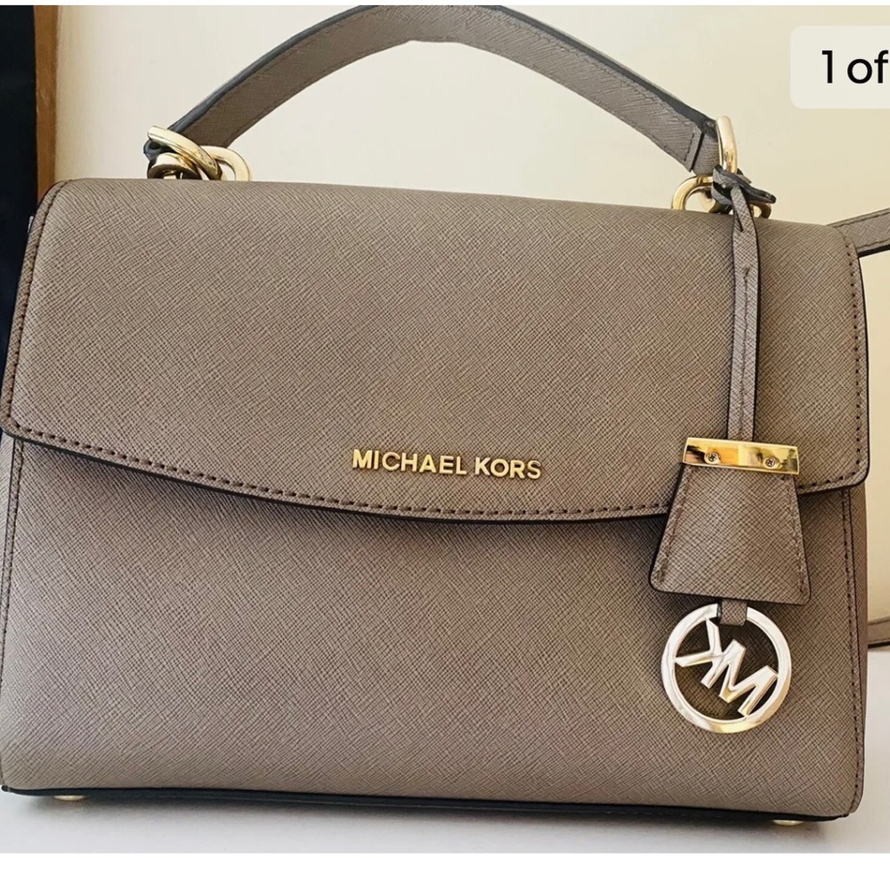 Michael Kors Medium Ava